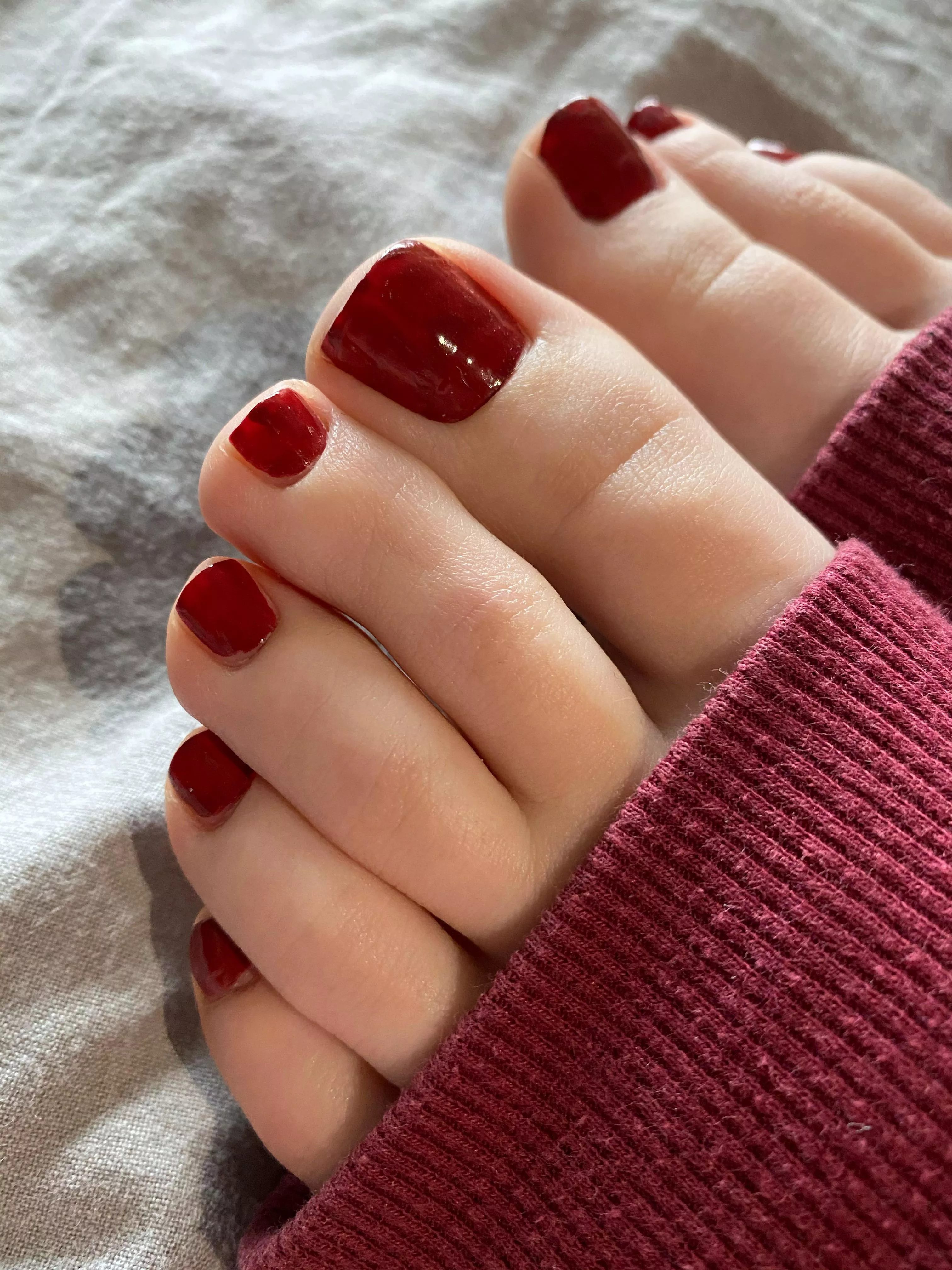 Clooos up of my toes❤️ posted by averyysworld