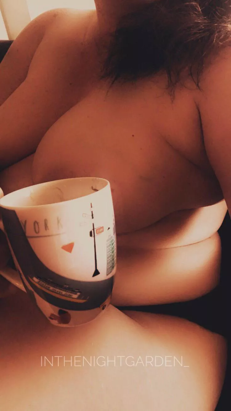 Coffee, curves and cuddles… posted by inthenightgarden_