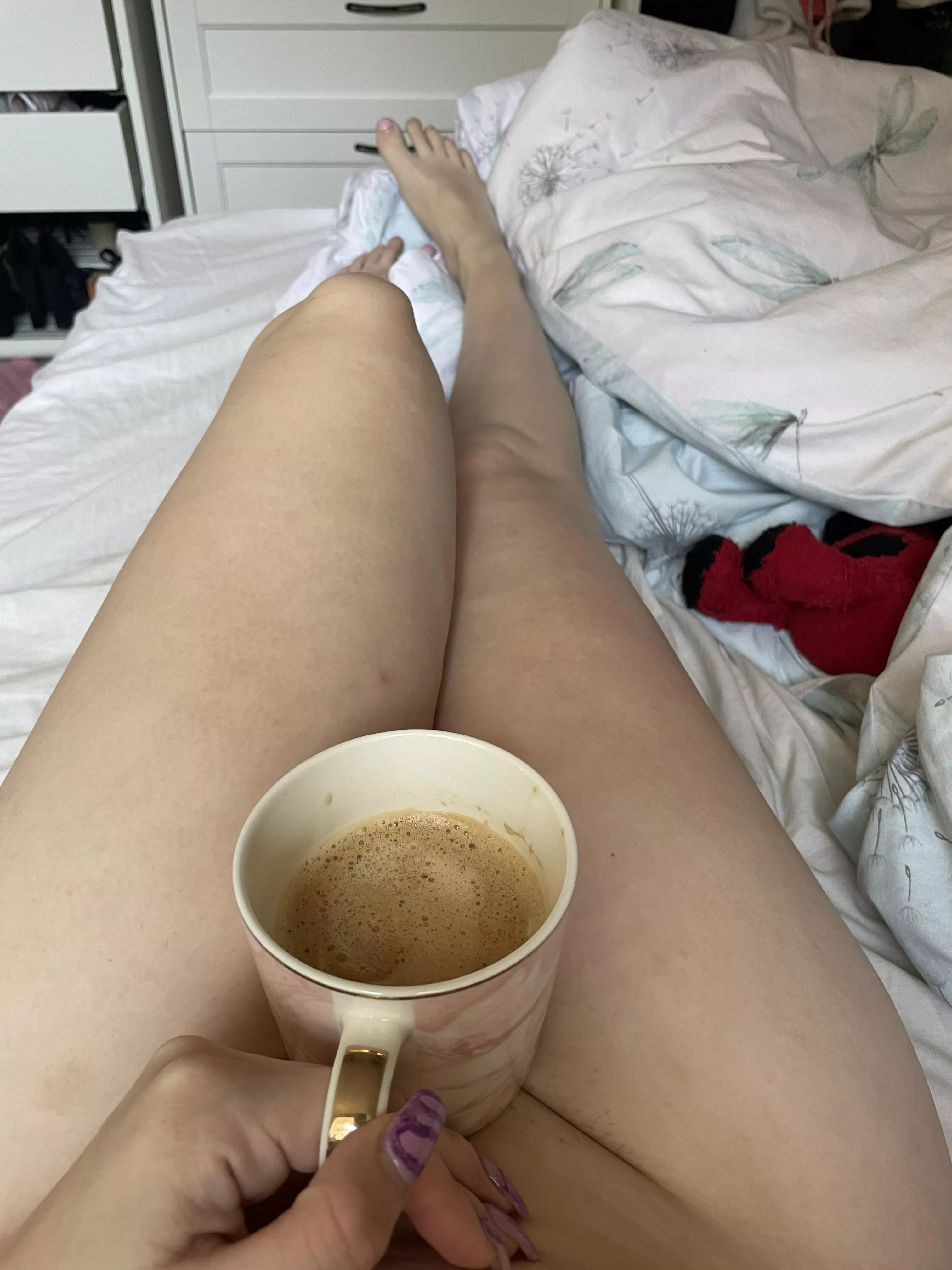 Coffee? Or me 😋 posted by summerpeachxox