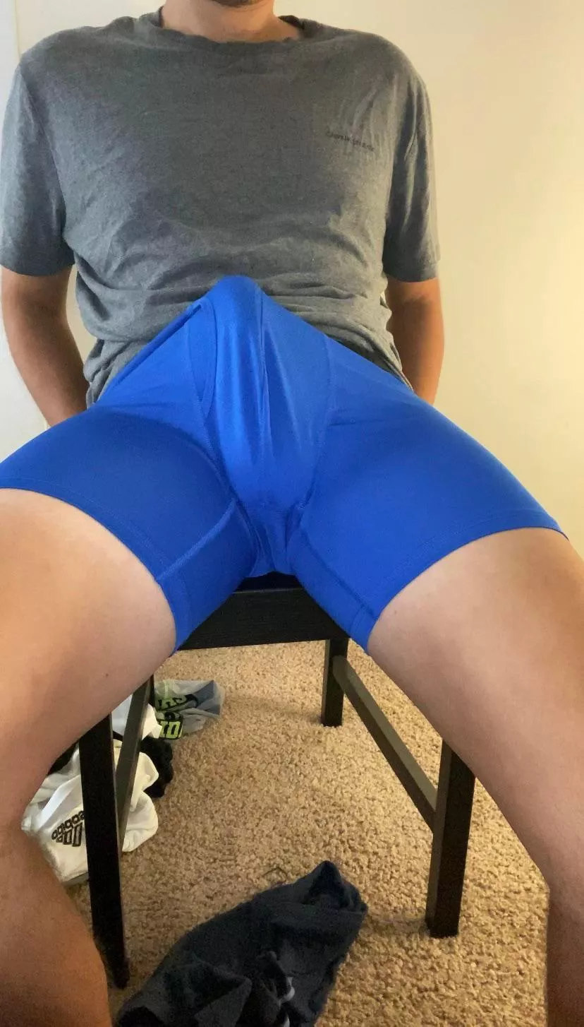 college bulge 💪🏻 posted by collegebriefs_420