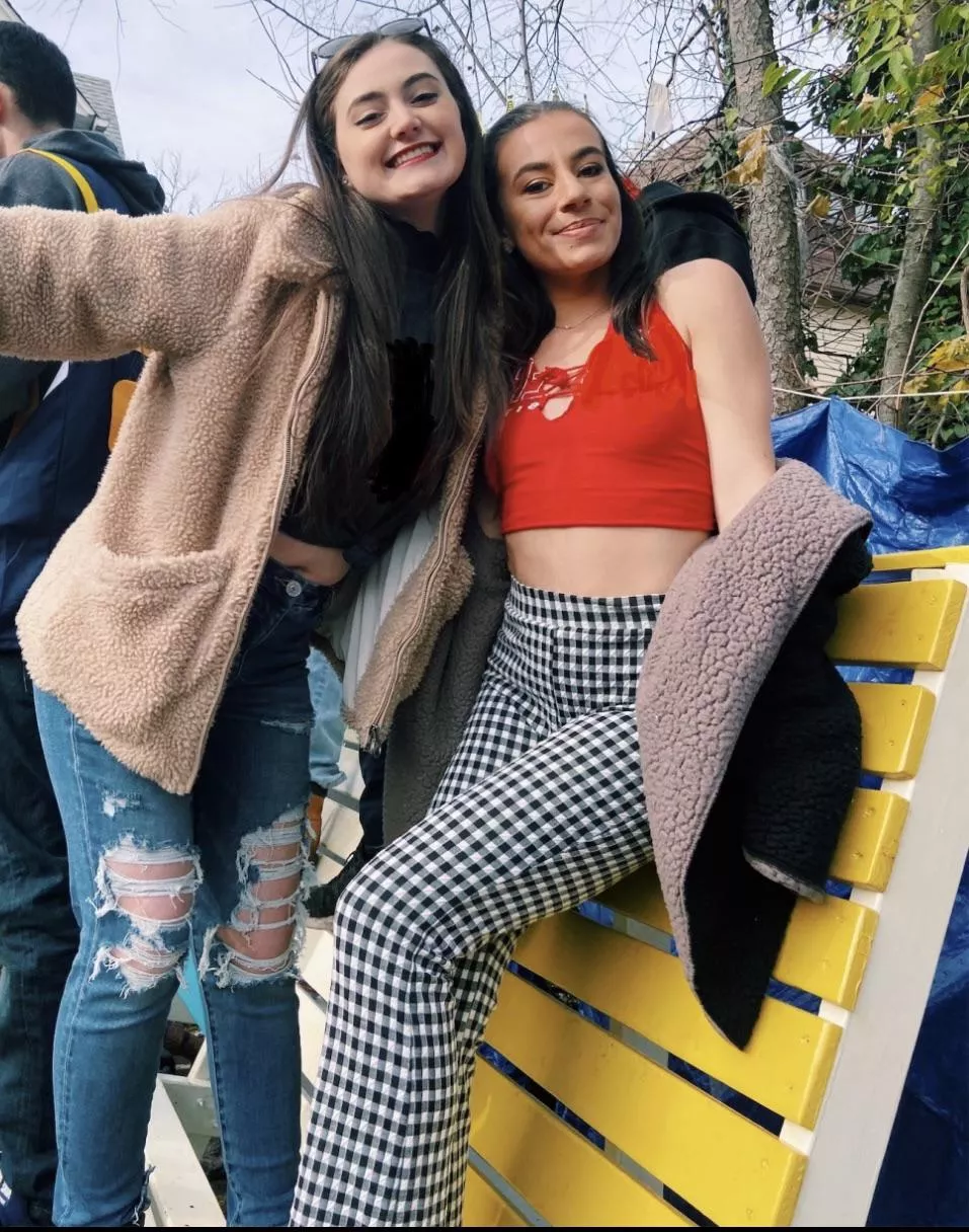 College cuties posted by Confident-Bell2560