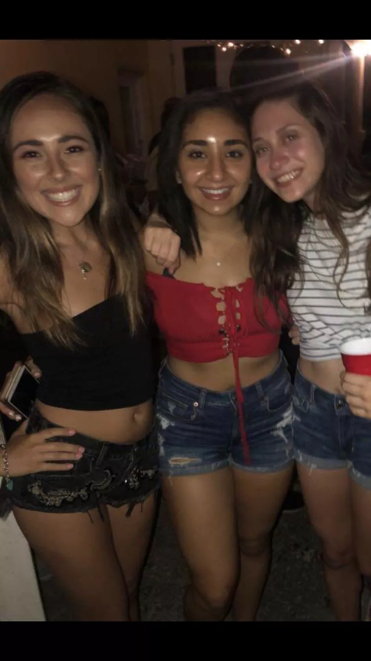 College girls happy to meet you. posted by Here4YourTime