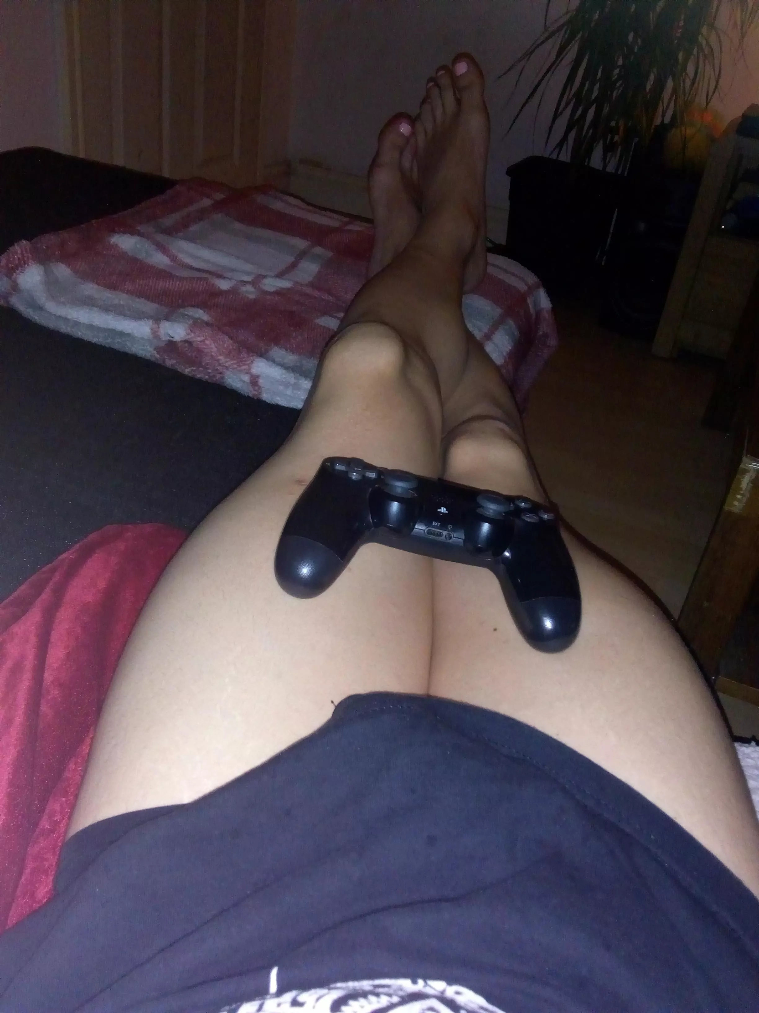 Come and play?? 🎮👣🐳😛❤️ posted by StrafeKing1991