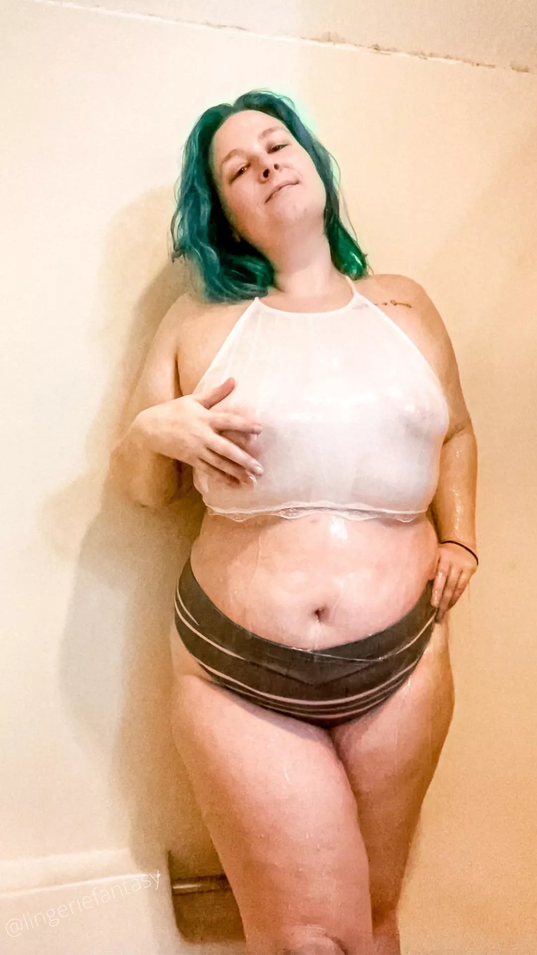 Come play in the shower with me posted by thatonegirl4108