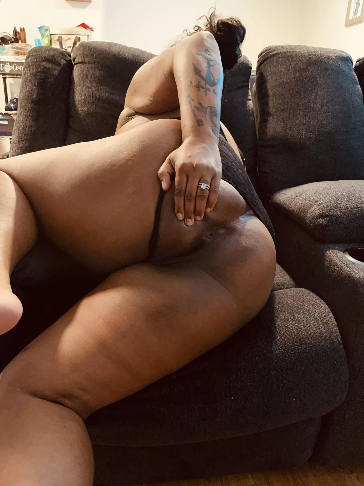 Come put your cock in 😈 posted by blasianwifey420