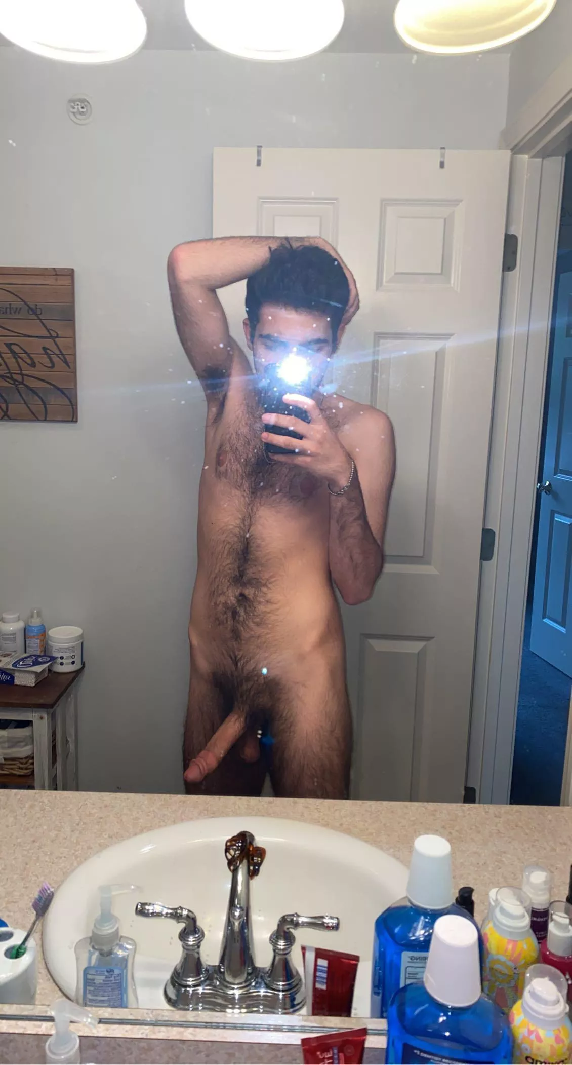 Come rub my hairy bush posted by AdStunning1001