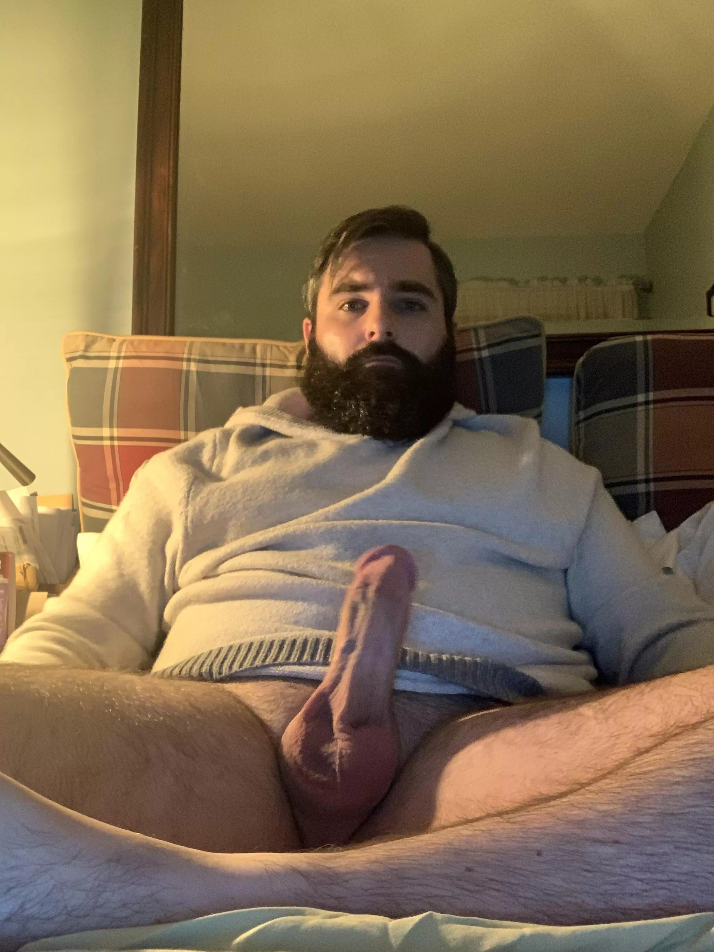 Comfy sweater. Anyone want to cuddle? posted by Beardy190