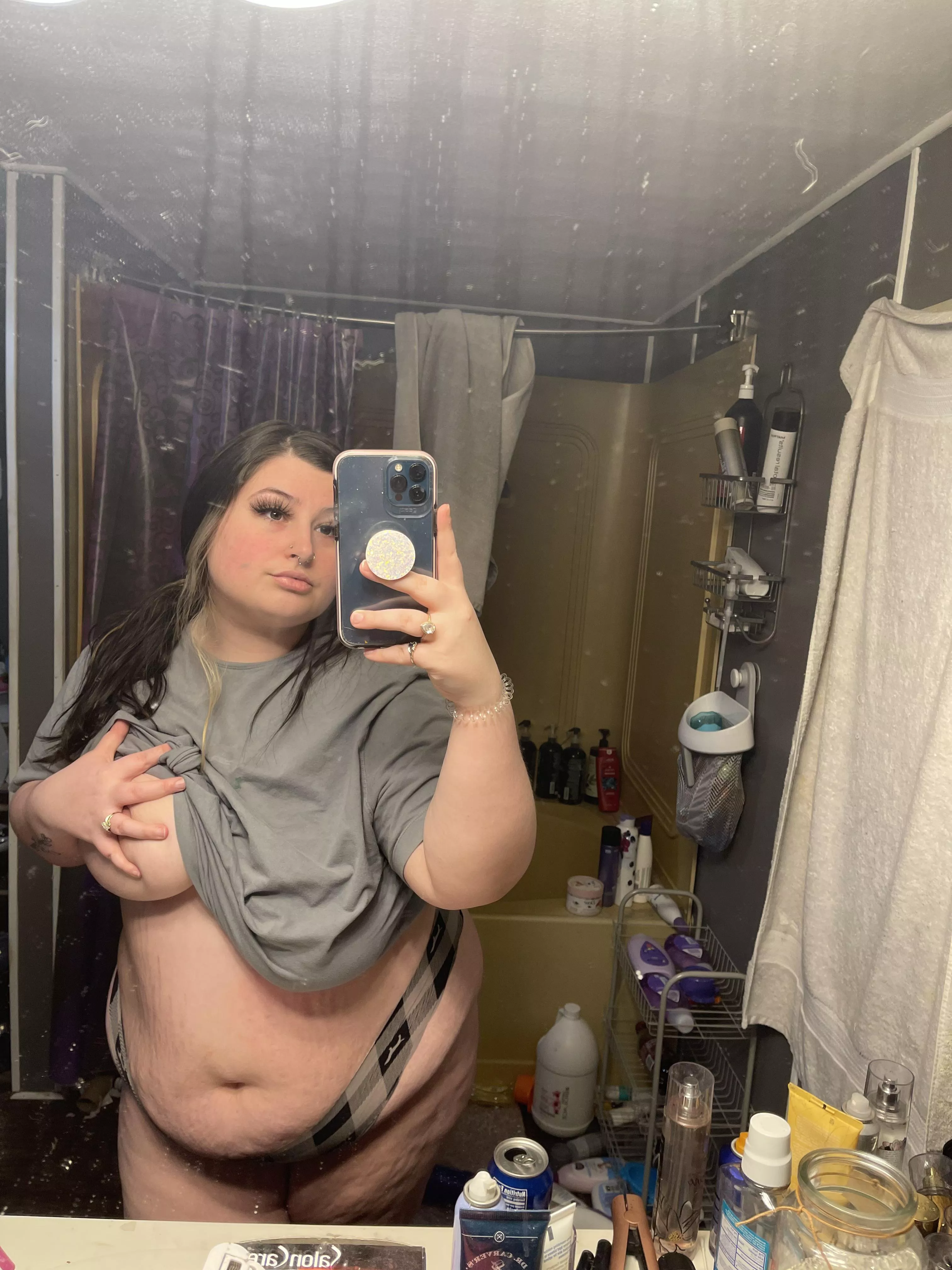 Could I send you my sneaky bathroom selfies?? posted by sugargirl2001