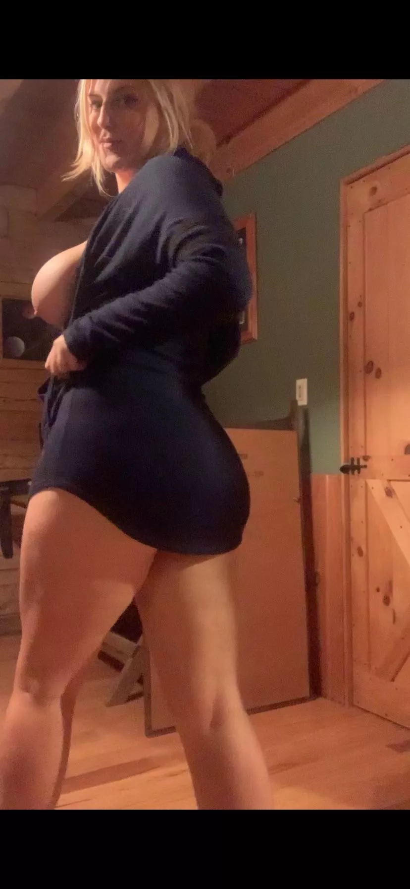 Could you handle my curves? posted by LilyD93