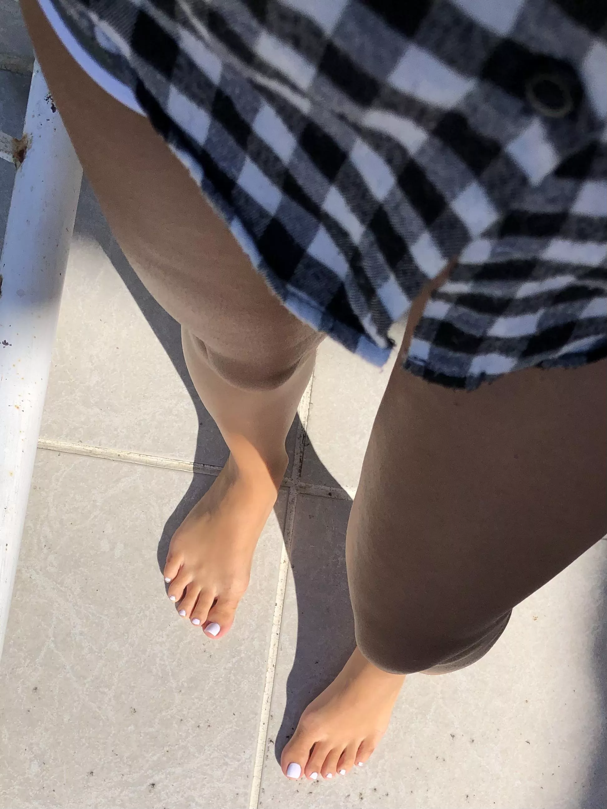 Could you massage my feet please ?🥺 posted by babyolivia_