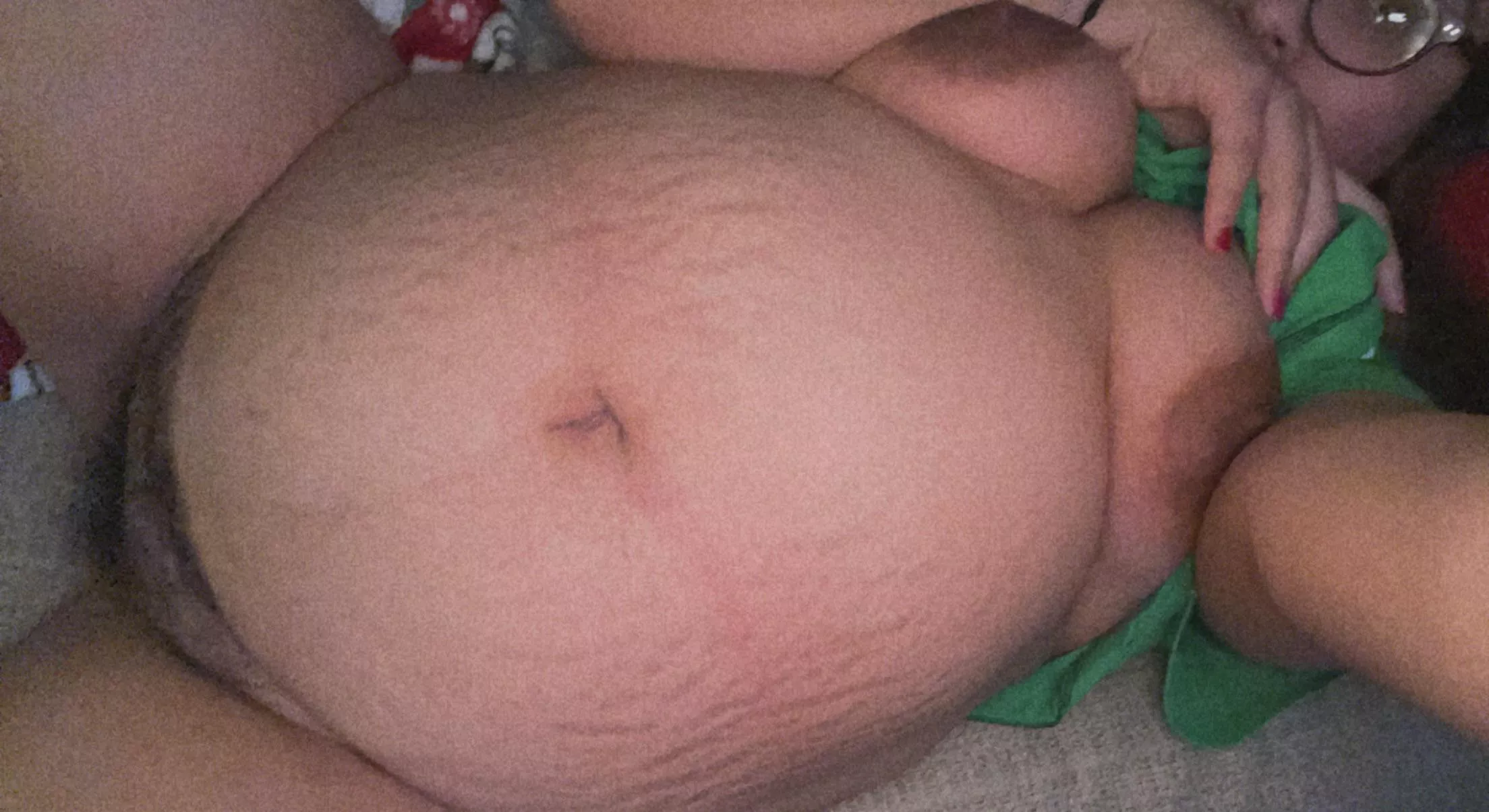 cum all over my belly 🤰🏻💦 posted by Milkymooon66