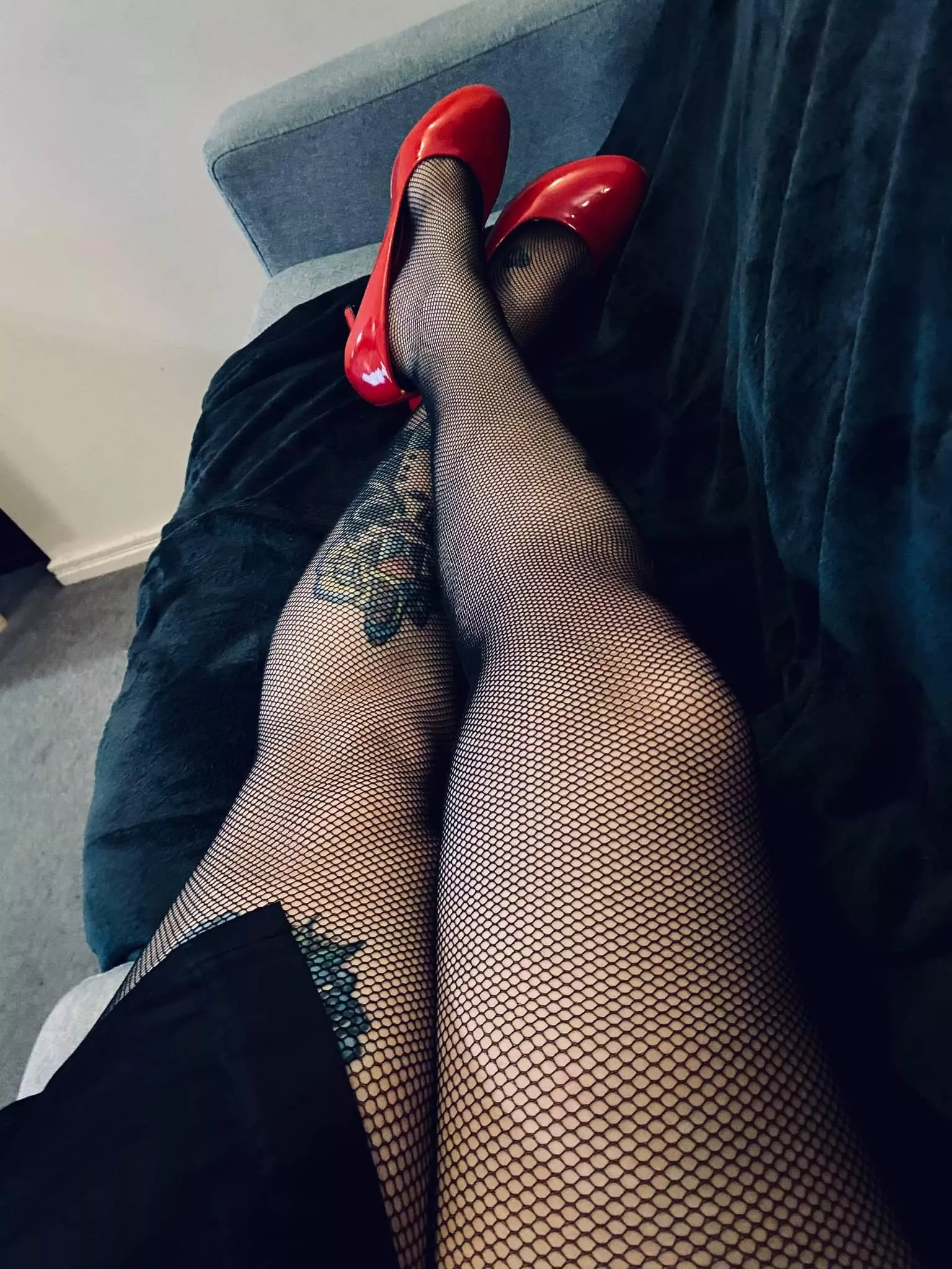 Cum and worship my heels slave. DM ME NOW XX posted by mistressthorn69