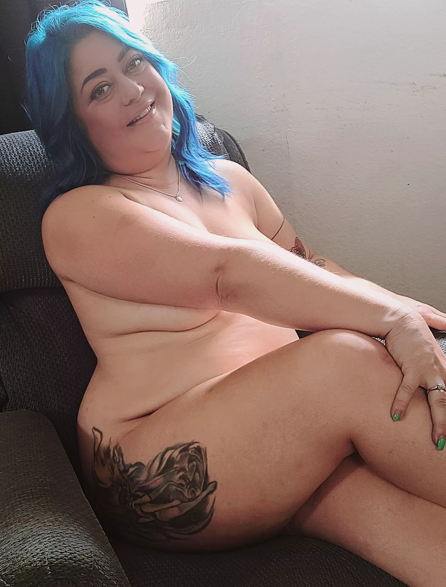 Cum cuddle in this chair with me? posted by Sexy_Scarred_Feet