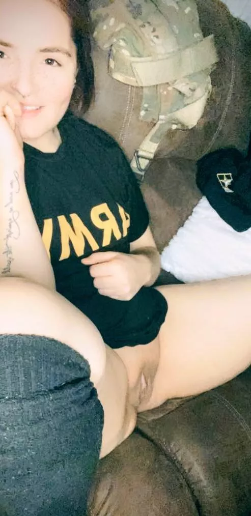 Cum fuck me in my PTs 💦👅 posted by luxxi-veronica