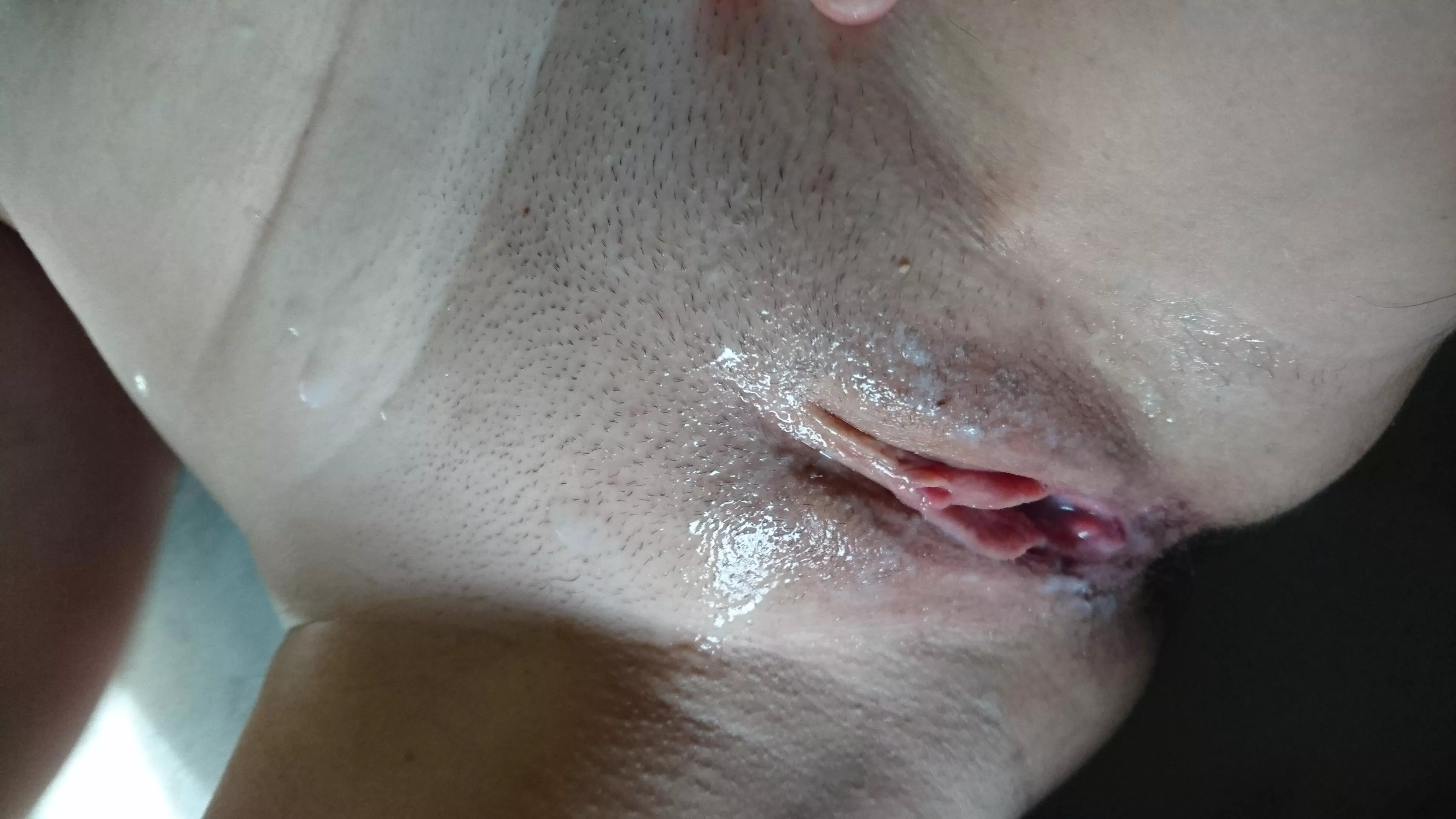 Cum on my wife's pussy posted by Erni486