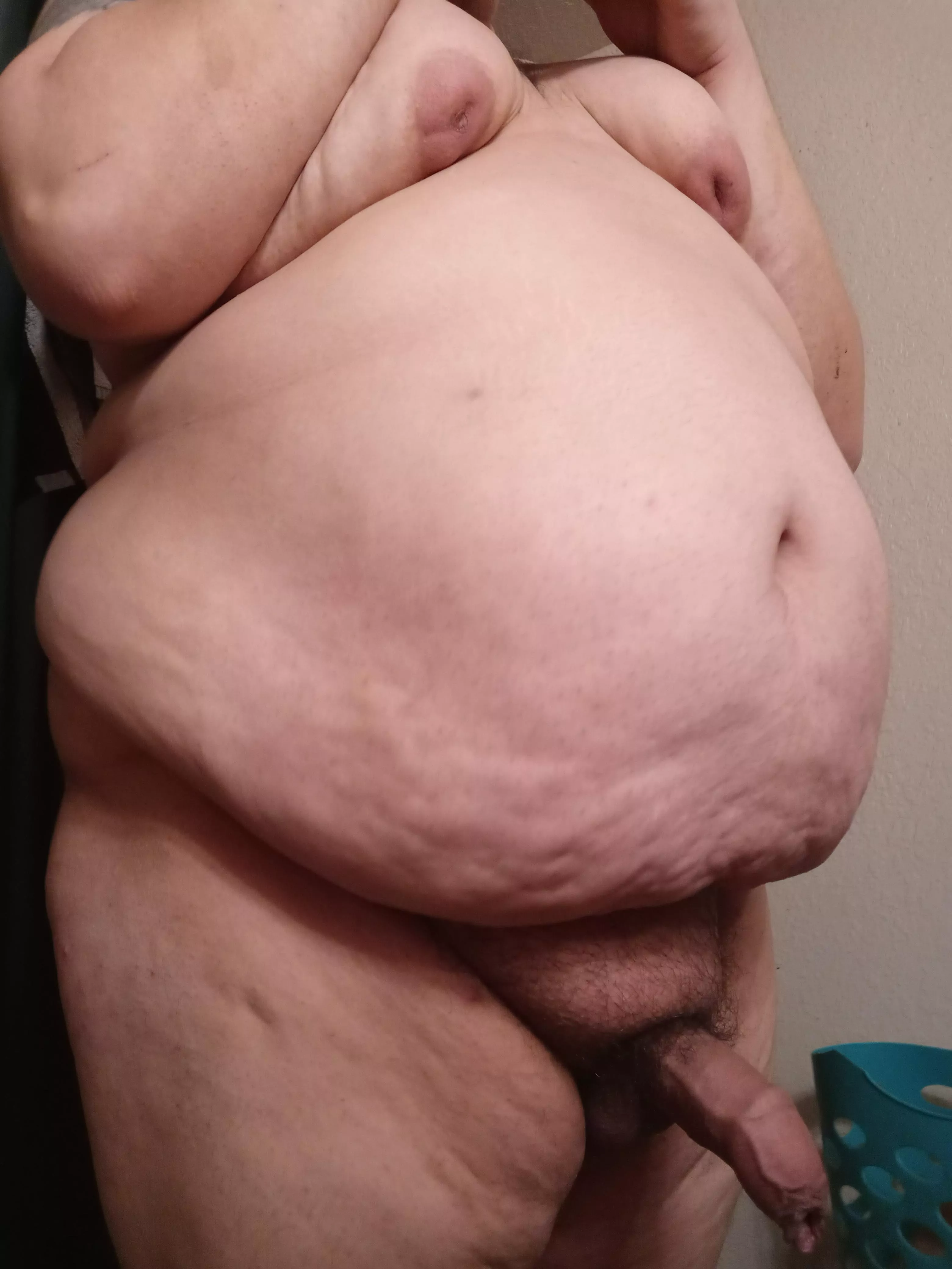 Cum suck this fat boys cock ðŸ¤¤ posted by candlejack1989