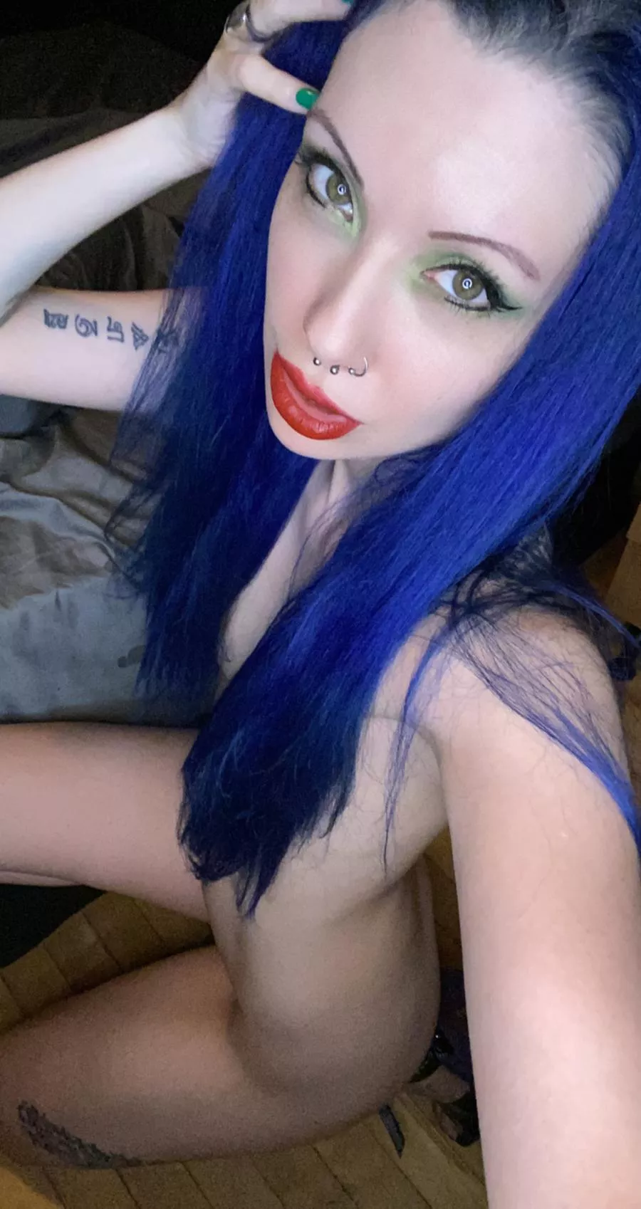 Cum watch me fuck myself 🤤 12 months free trial below 😍 Xomel 💀💙 posted by VulgarKittyx69