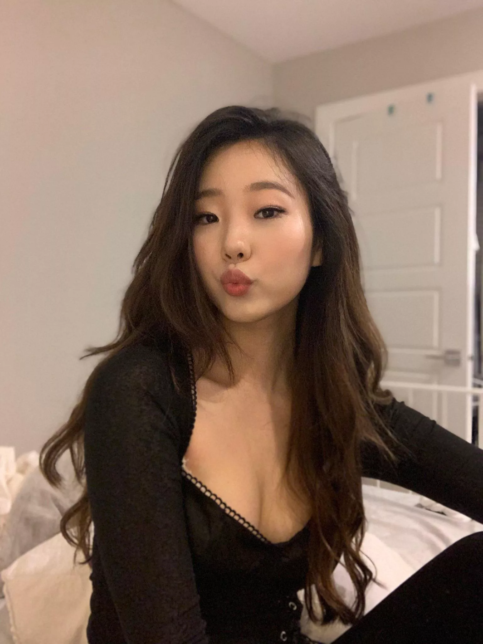 😗cute posted by Anniesimp01