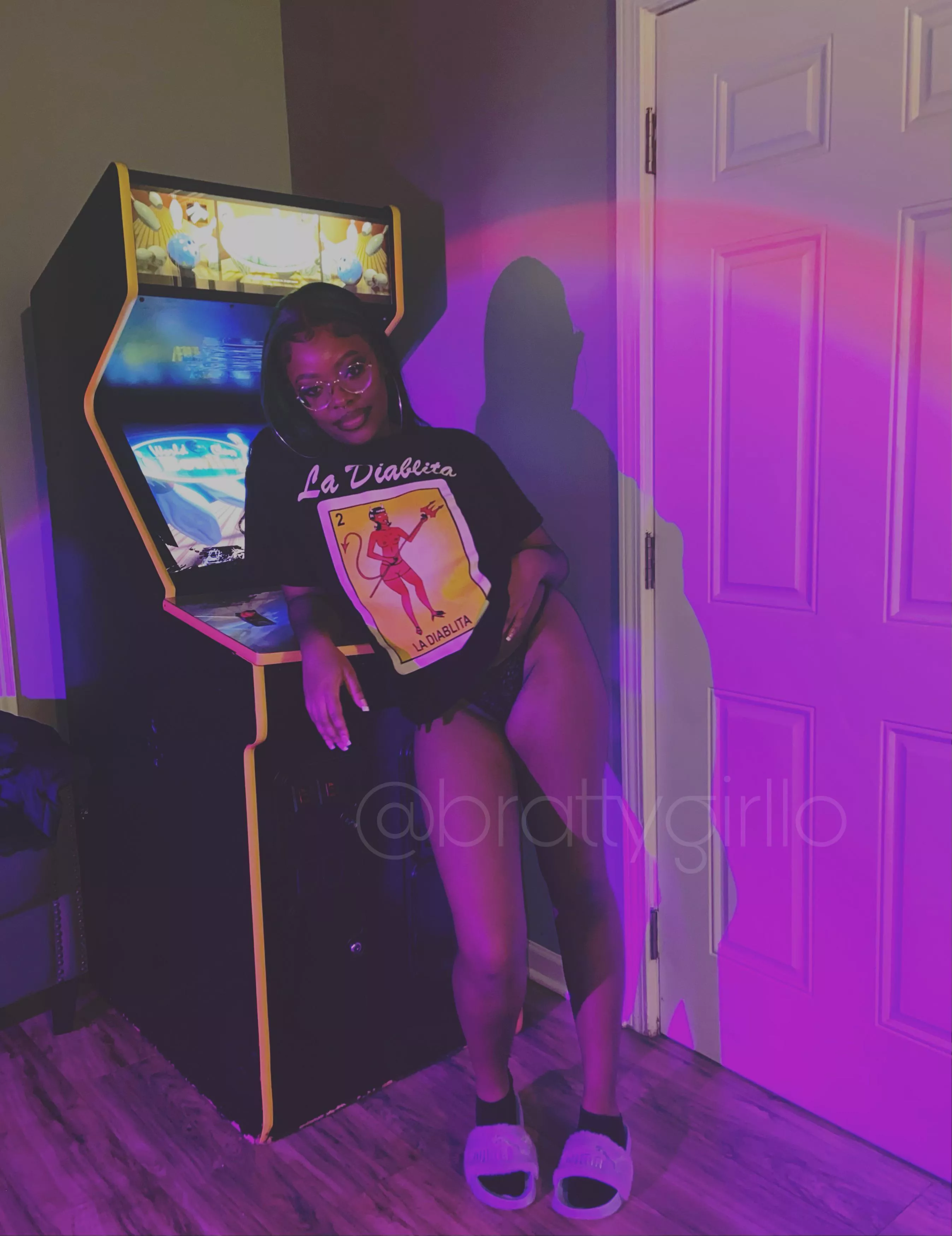 Cute ebony gamer domme posted by blackhottie99