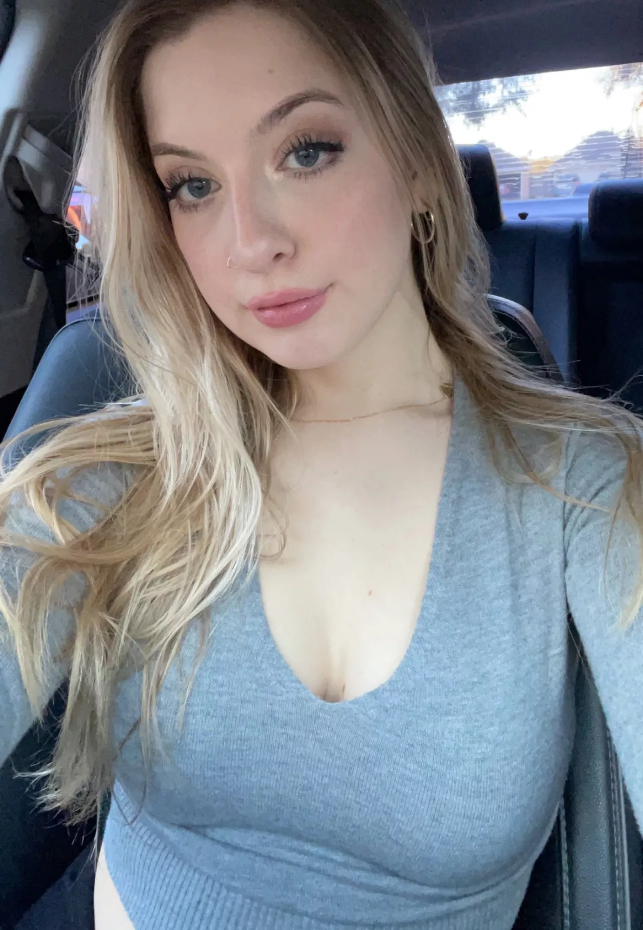 Cute friend in a tight sweater posted by Theyounggetstronger