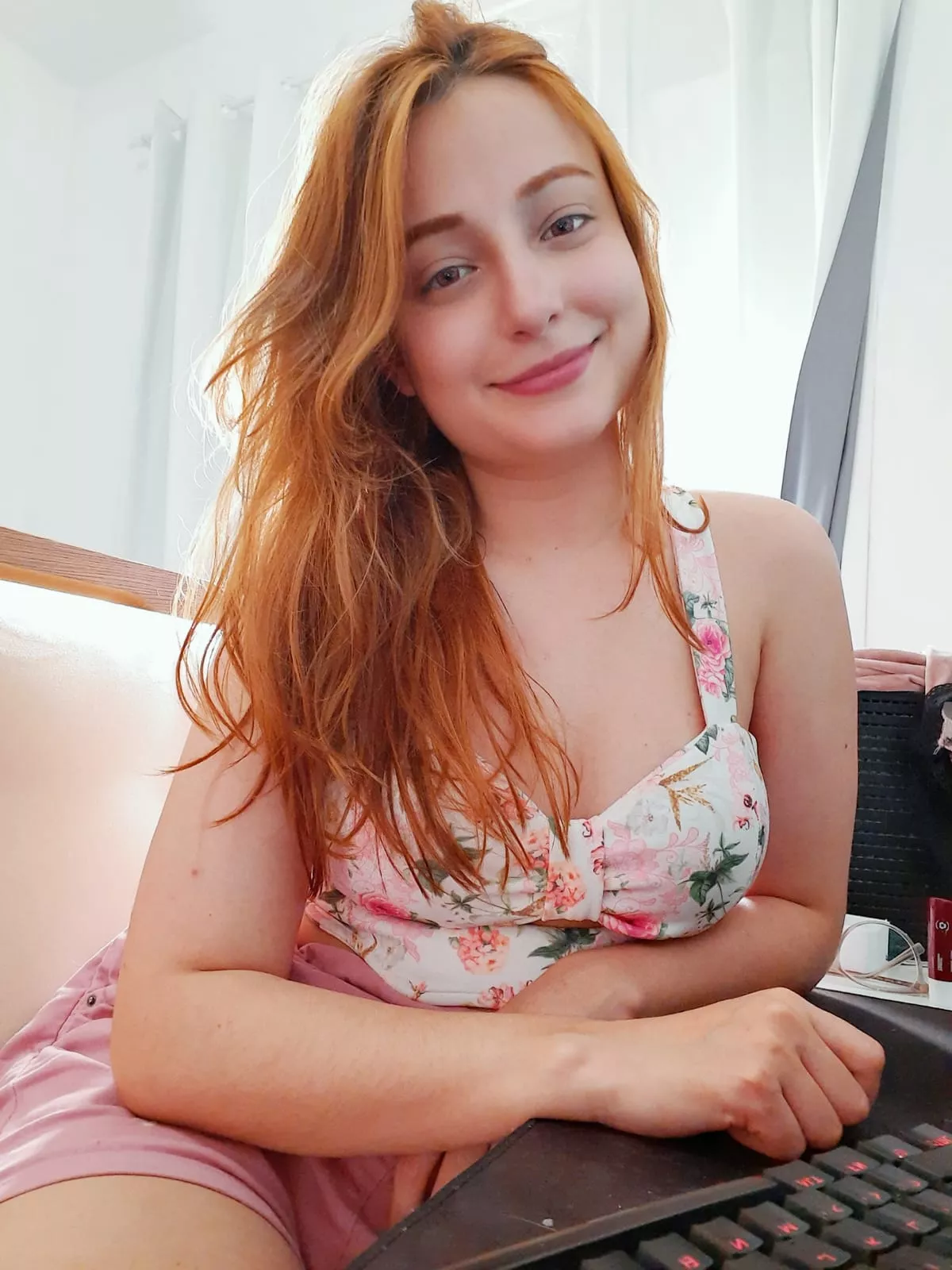 Cute lady posted by sexLau