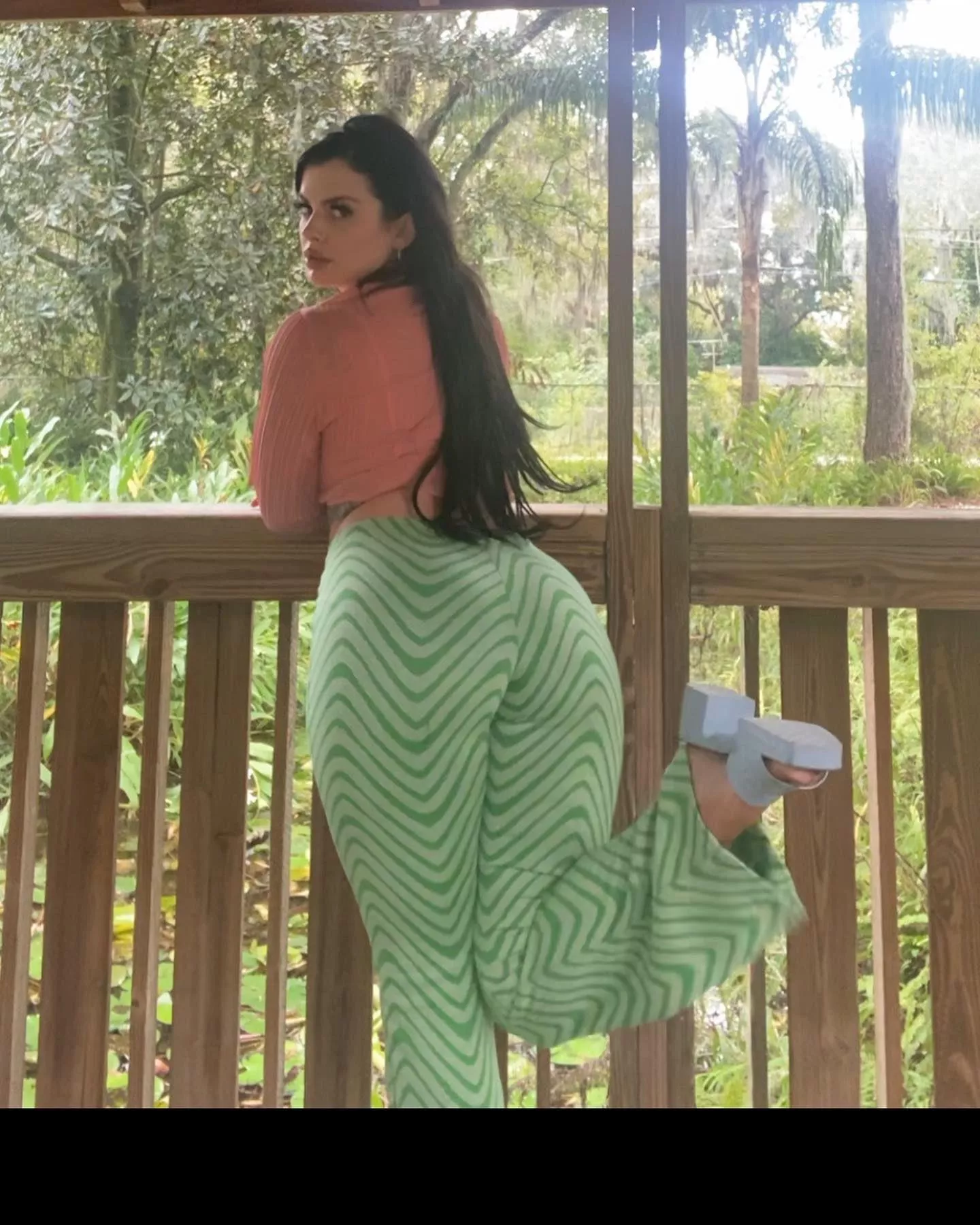 Cutie with a fat booty posted by danys_angel