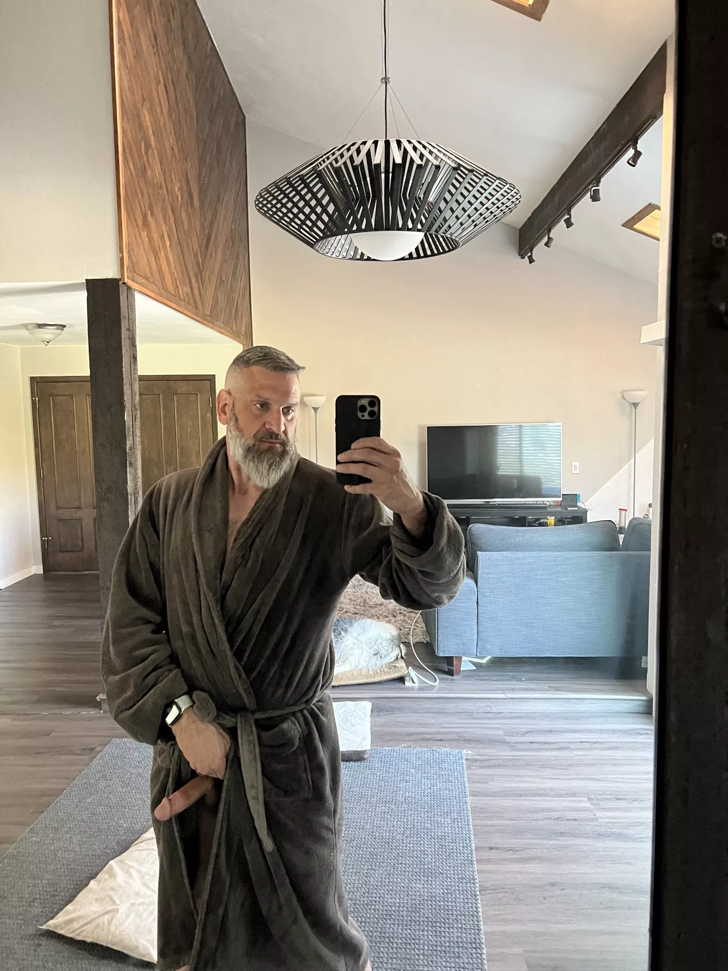 Daddy bear in his robe but this won’t stay in. This did alright on my Twitter, thought I’d share here. posted by BoskyBroski