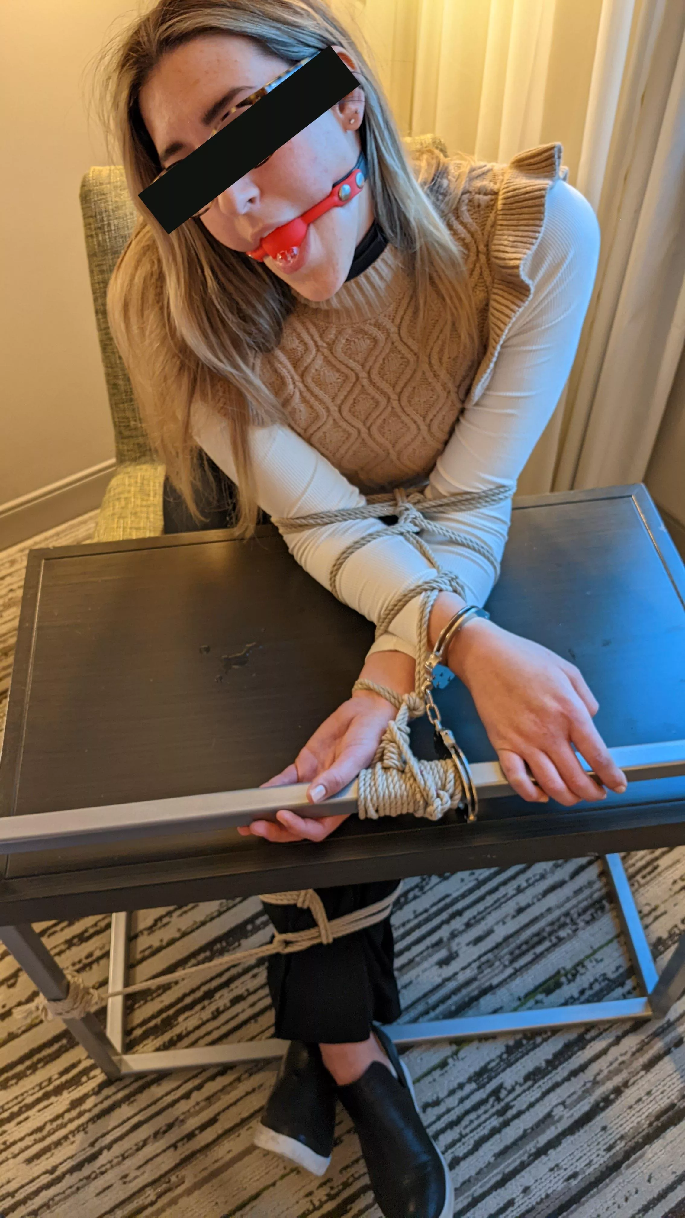 Daddy tied me to the hotel room desk while he had his business dinner. He said he will come get me [F]or the after-party.. posted by collaredbabe