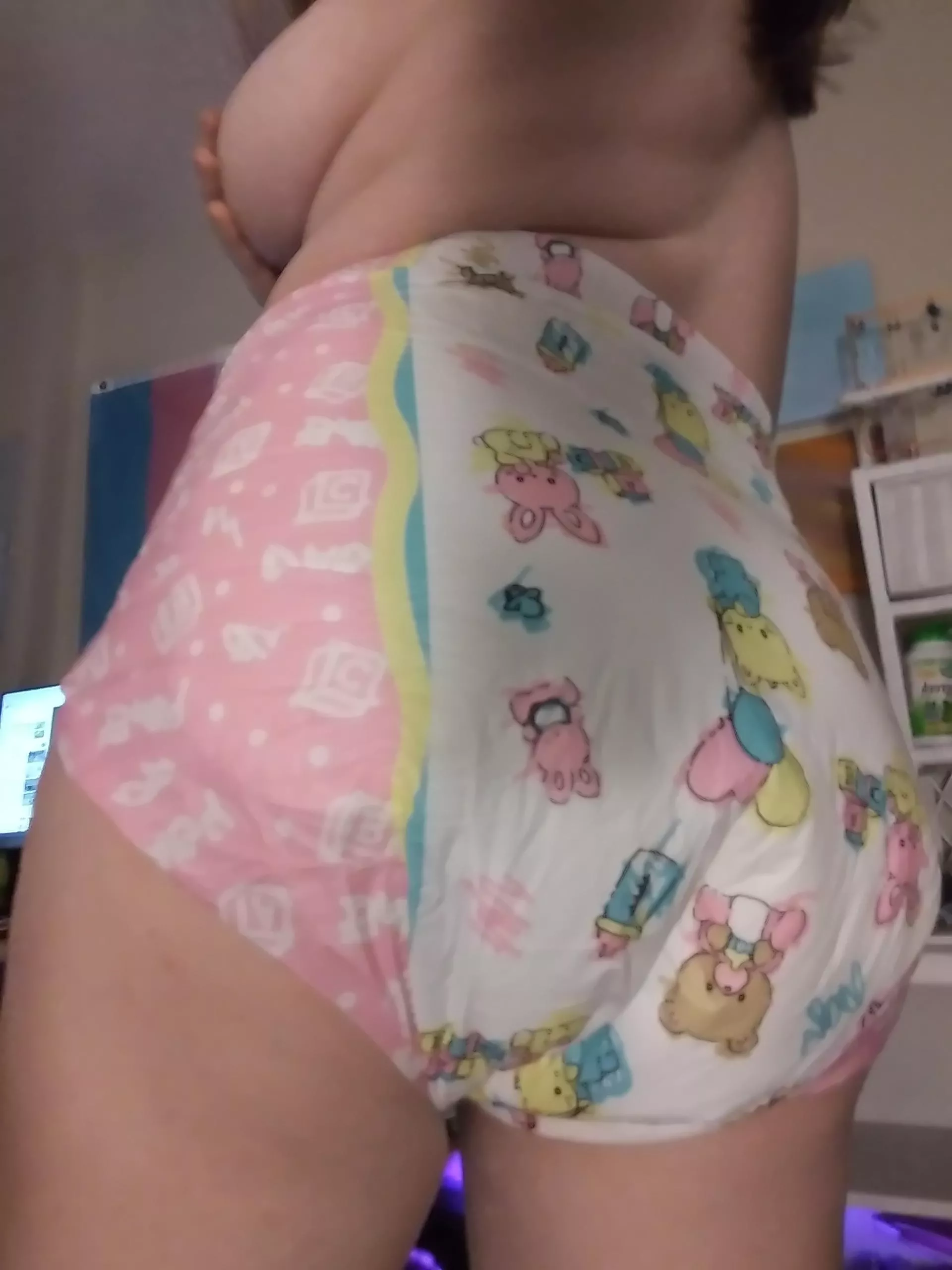 Daddy/Mommy-less little Recently going through some stress and I need a couple diaper days, would love some company if anyone would like to chat 🌼 Hope everyone is doing well and staying safe ❤ posted by Lil_Space_Flower