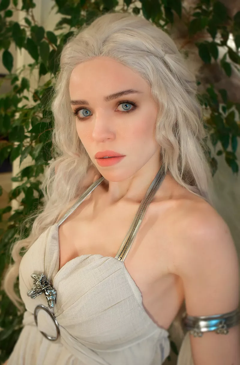 Daenerys cosplay by Tophwei posted by tophwei