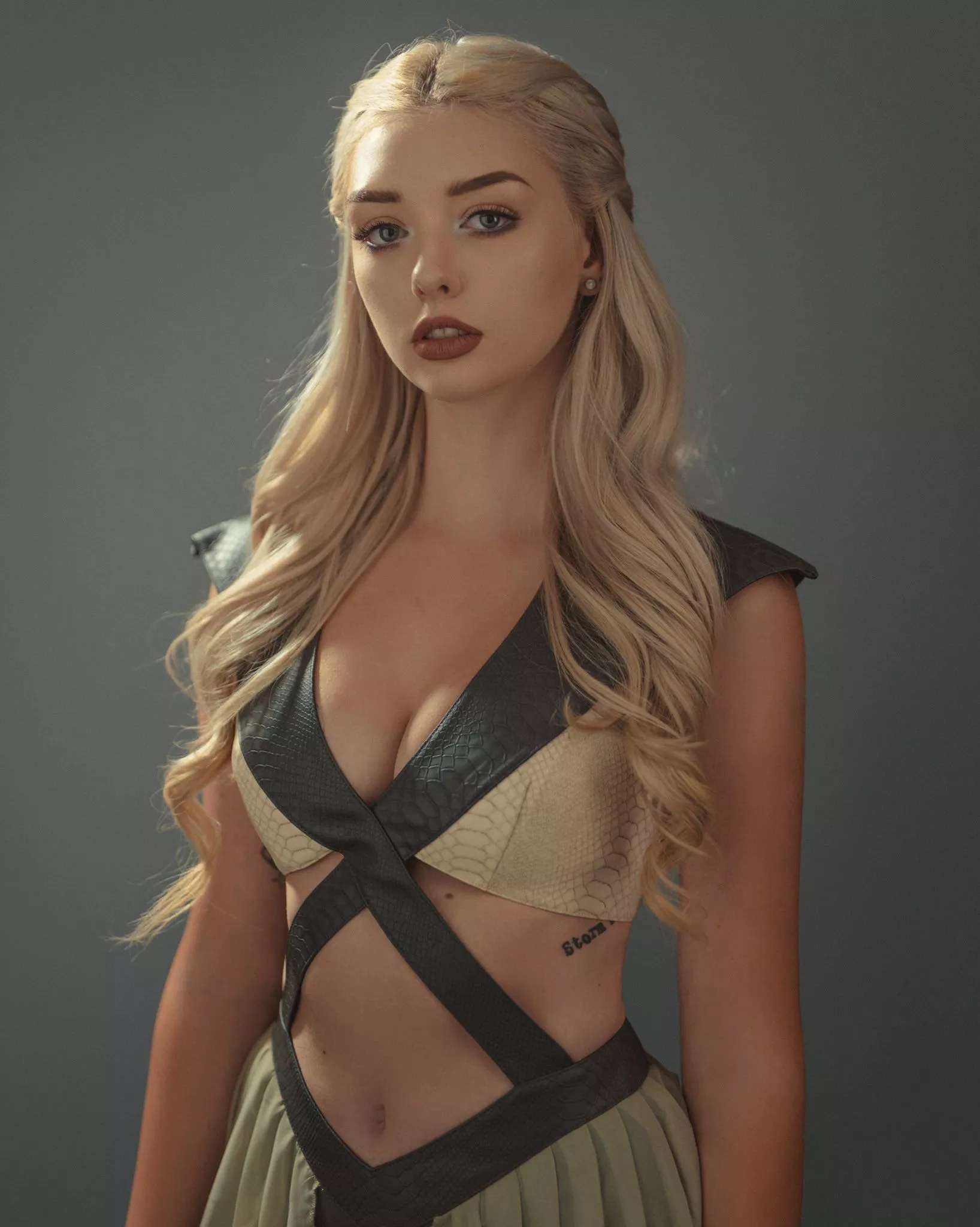 Daenerys Targaryen by Kira Conley posted by confused_soul_10