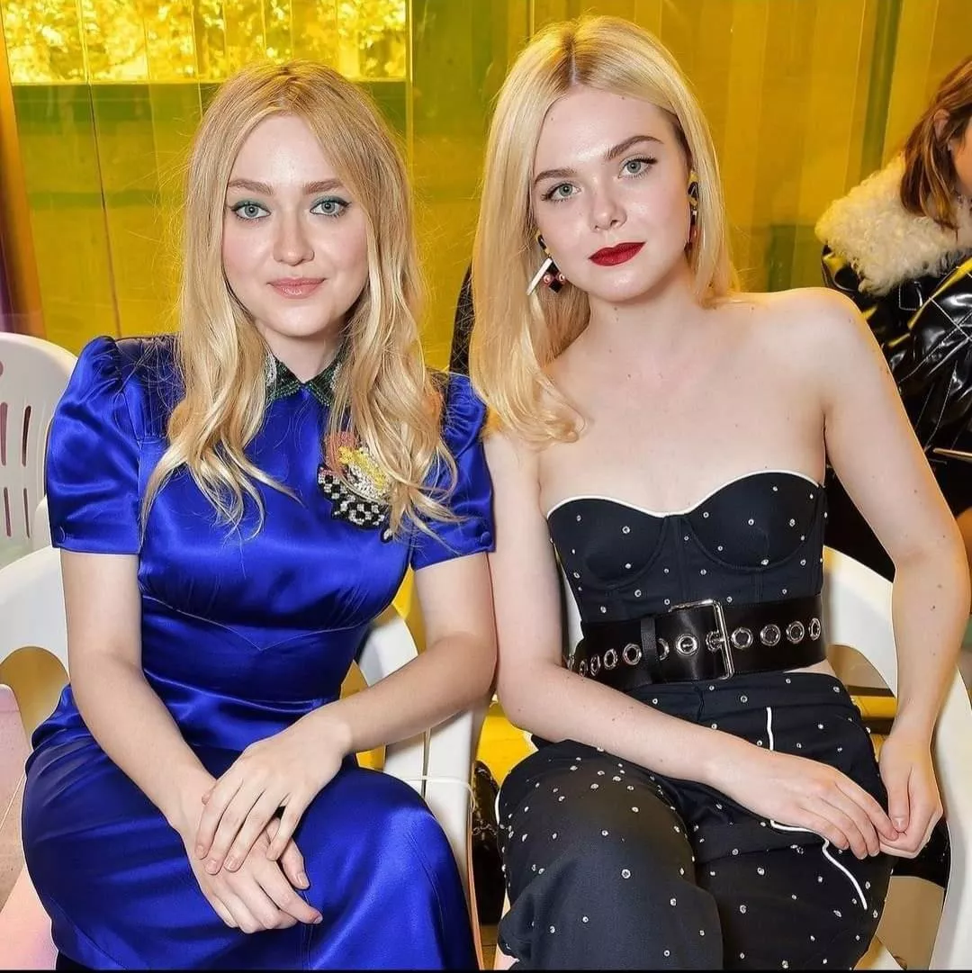 Dakota and Elle Fanning posted by jimbo147