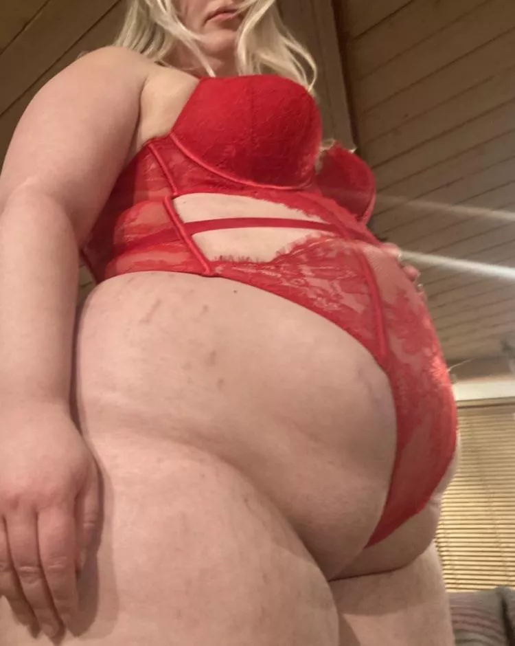 Damn her fupa has its own thong now I guess ðŸ˜³ðŸ˜° #overweight #fupathong posted by myfatblondegf