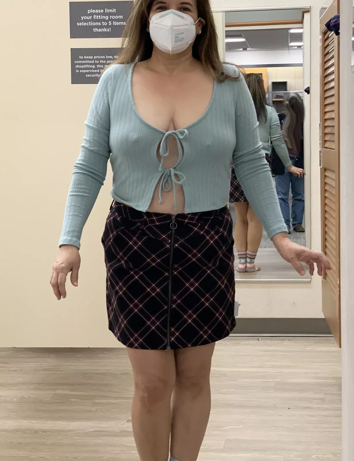 Dared to walk out of the changing room like this. Do you think this shirt fits? posted by ShelbiVigdis