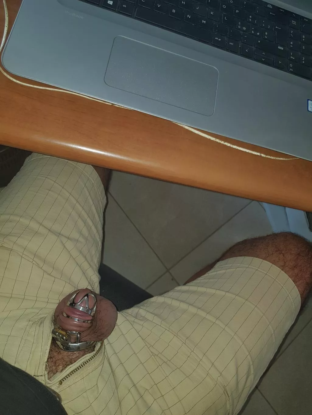 Day 18. Morning wood makes noise in office posted by Cuck75_RmITA