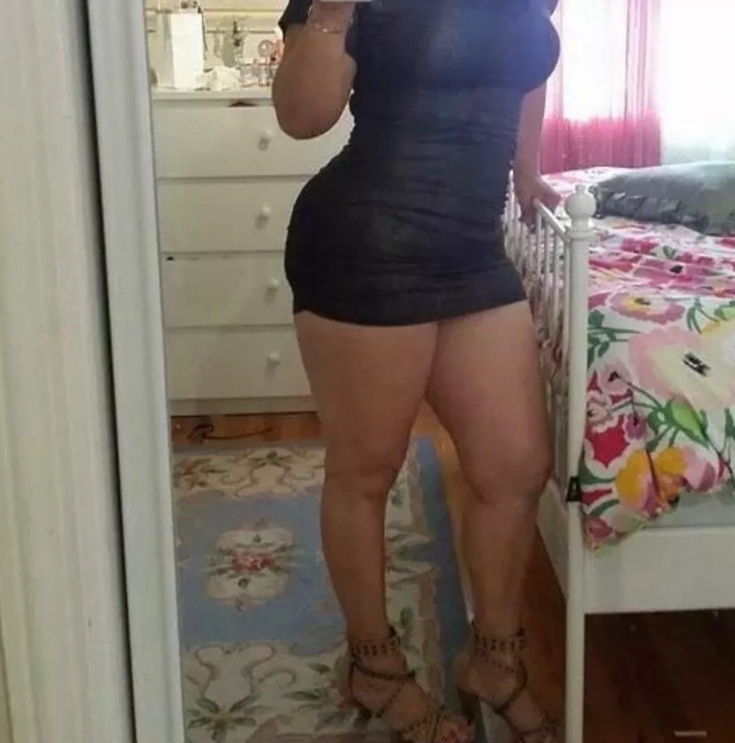 Degrade my thick ass mom posted by thicklover6425