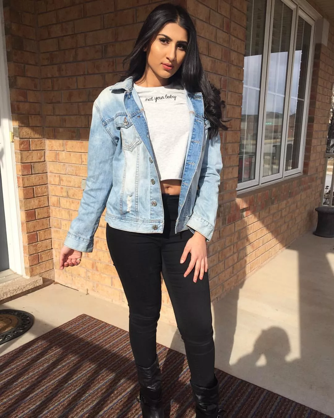 Desi Canadian Beauty in Black Jeans posted by tenant69