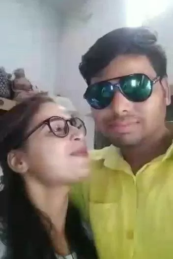 DESI LOVER GIRLFRIEND NA GHAR BULA KR APNI CHUTT MARWAI posted by Tottly_additi3689