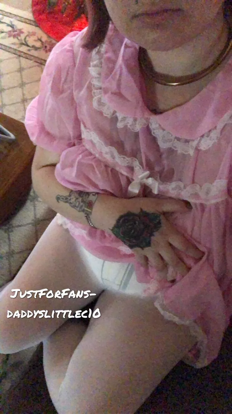 Diapers and tights ✨ posted by Daddyslittlepissbaby