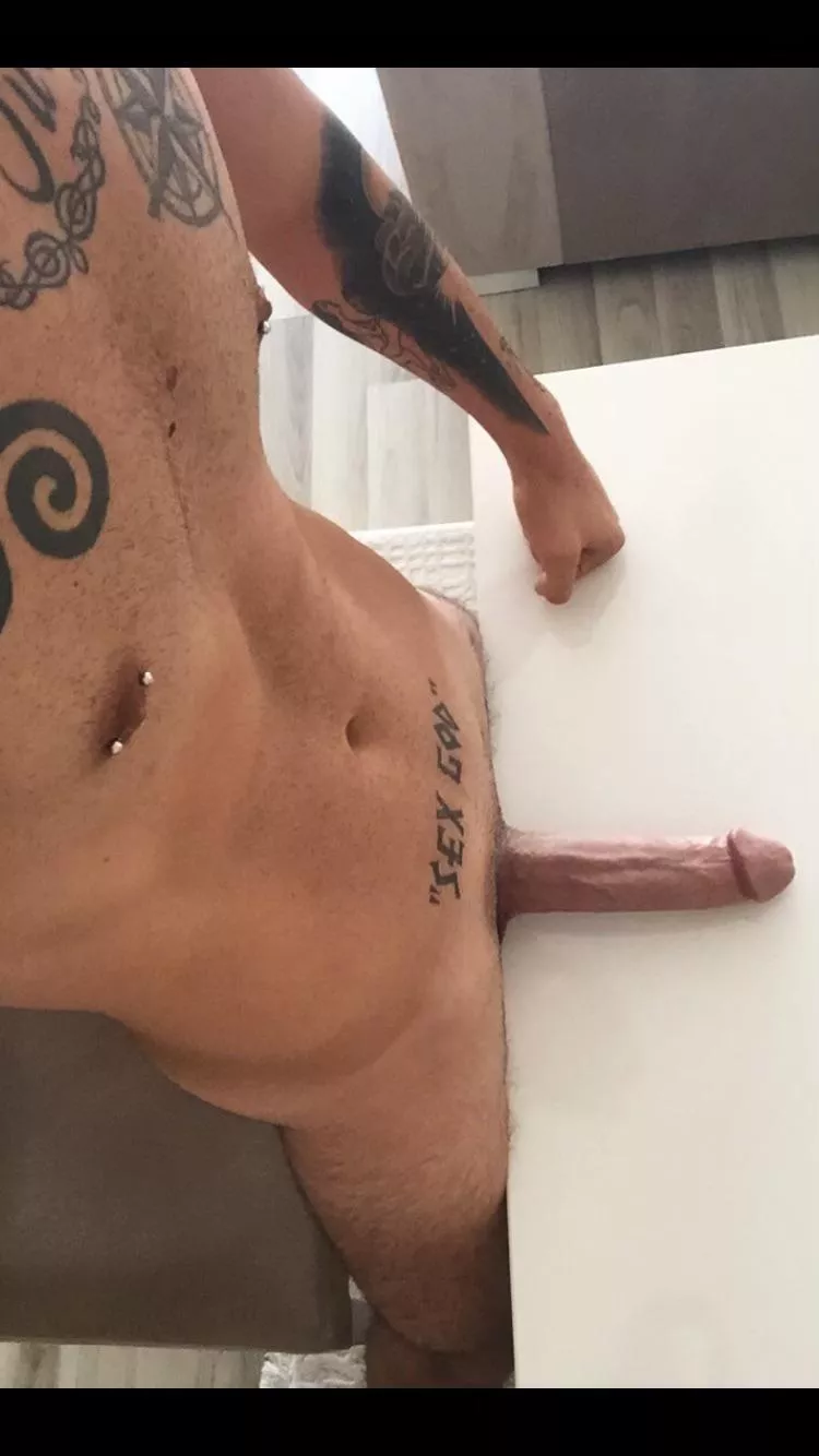 Dinner is ready 🍆 Who gonna eat first ? 👅😈 posted by 20DonJuan20