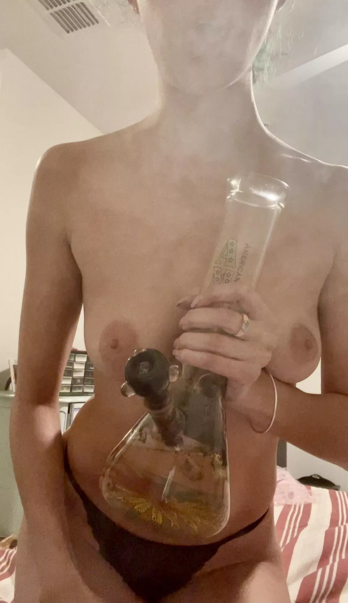 Dirty girl and a cashed bowl [f] posted by Honeypot369