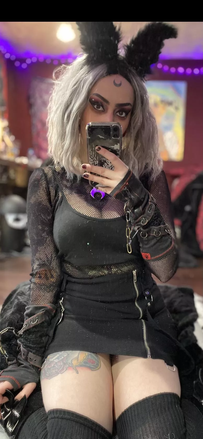 Dirty mirror 🪞 means dirty bunny 🐰 ❓ posted by c0rpseg0ddess