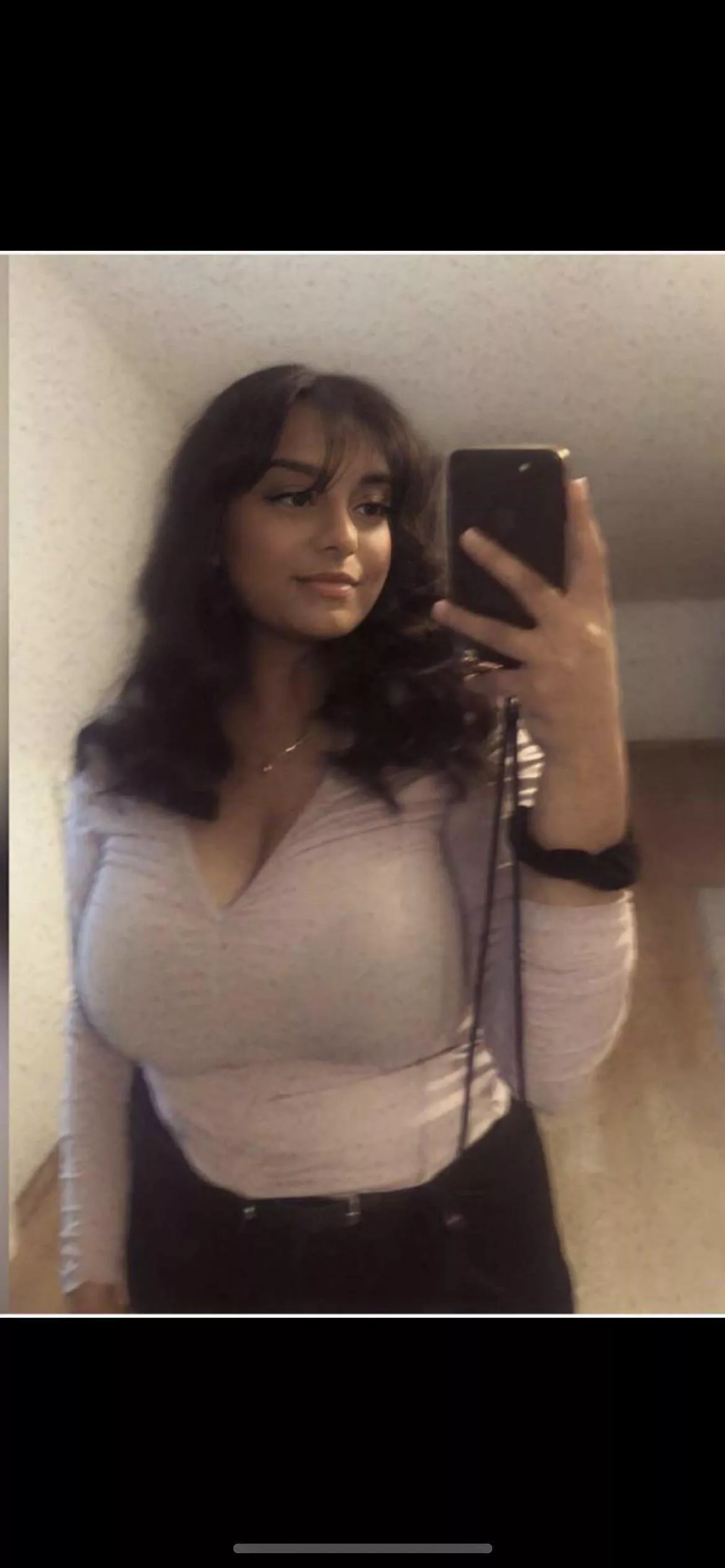 Dm me to trib that Pakistani slut snap: lolo_p2005 posted by Spare_Ad_148