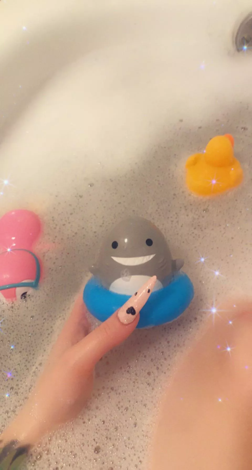 do bath toys help any of you regress?💗 posted by maryy_masonn