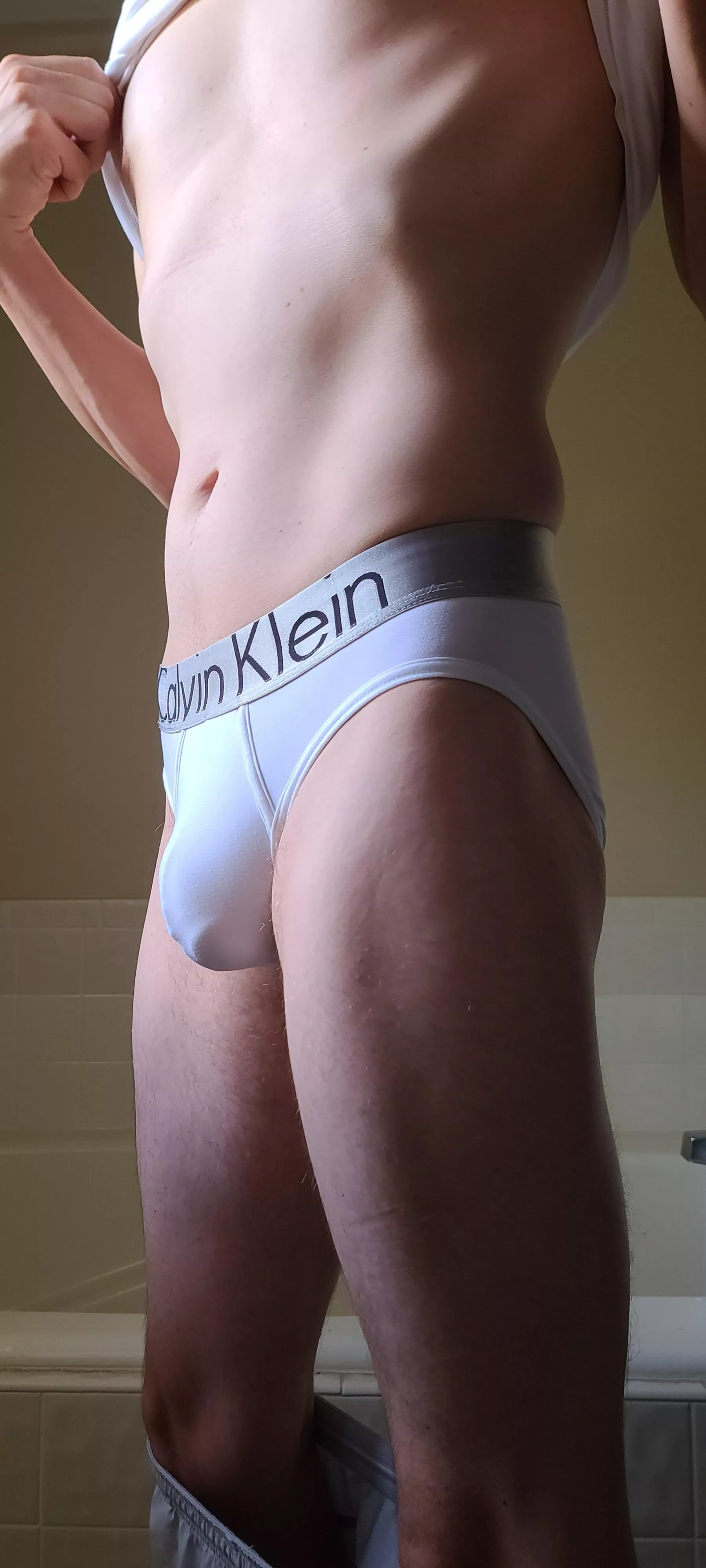 Do I look good in briefs? [M] posted by Jasktd