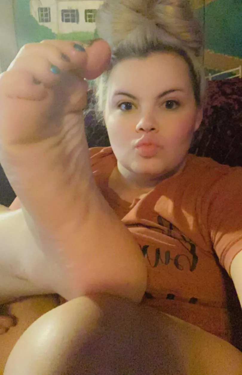 Do u like my soles 😊 posted by Cutetreats27