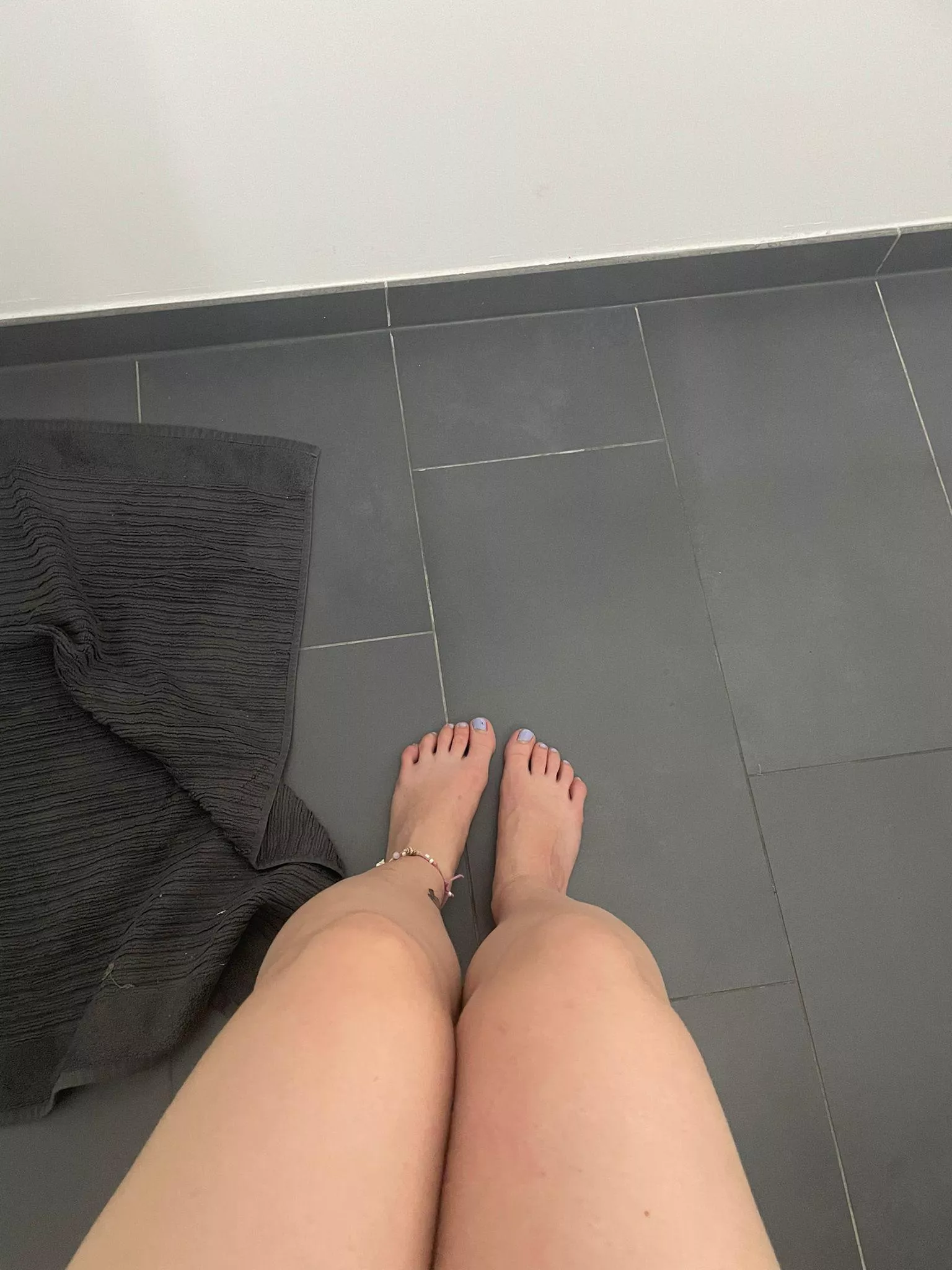 Do u want to suck my toes ? posted by Tia_za