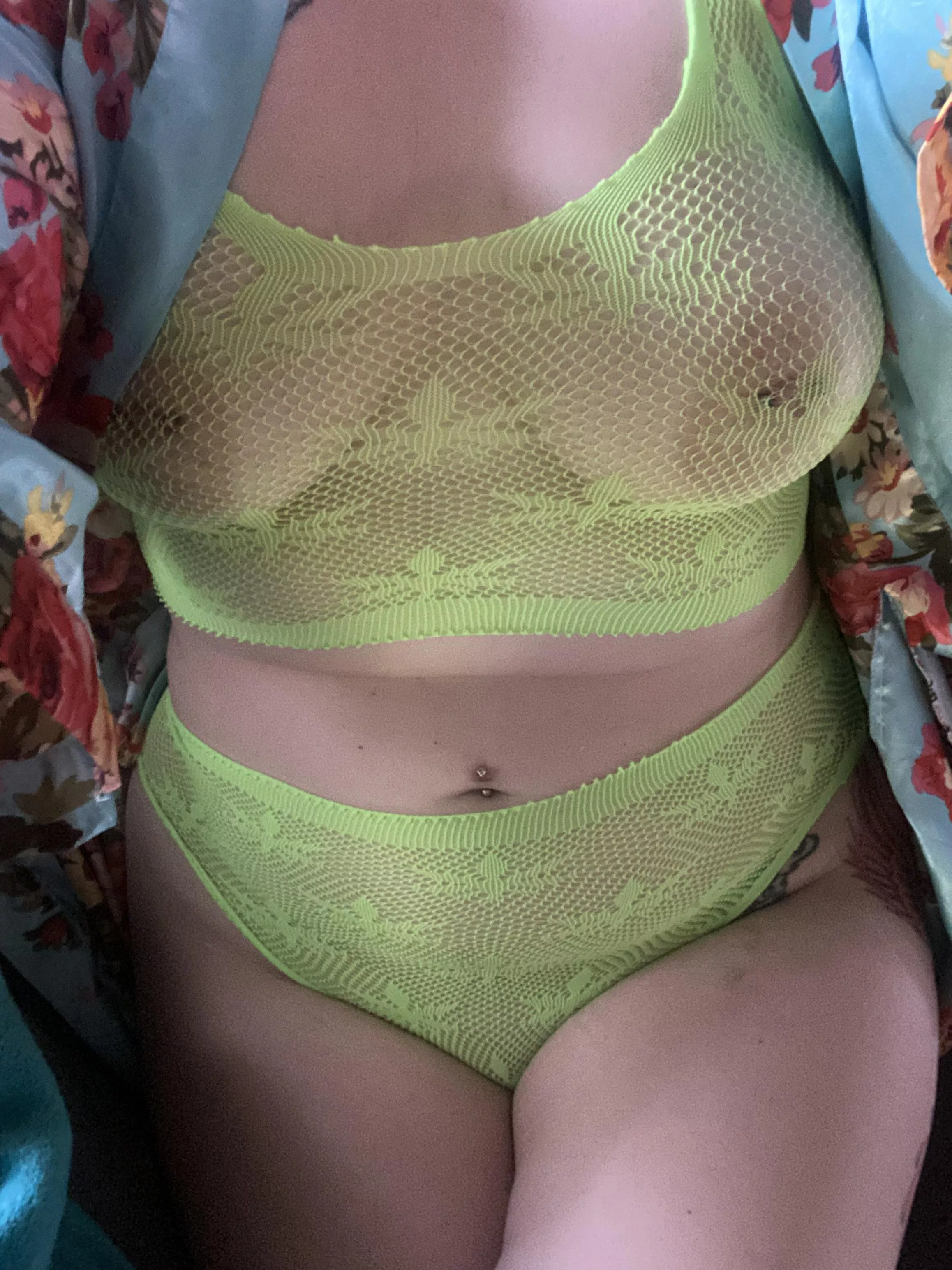 Do y’all like my 420 lingerie?? posted by thicccgothgf