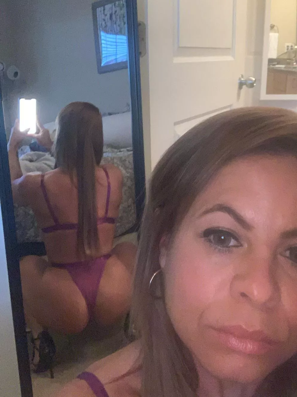 Do you guys like older women with big asses here? posted by lolavictoriaXO