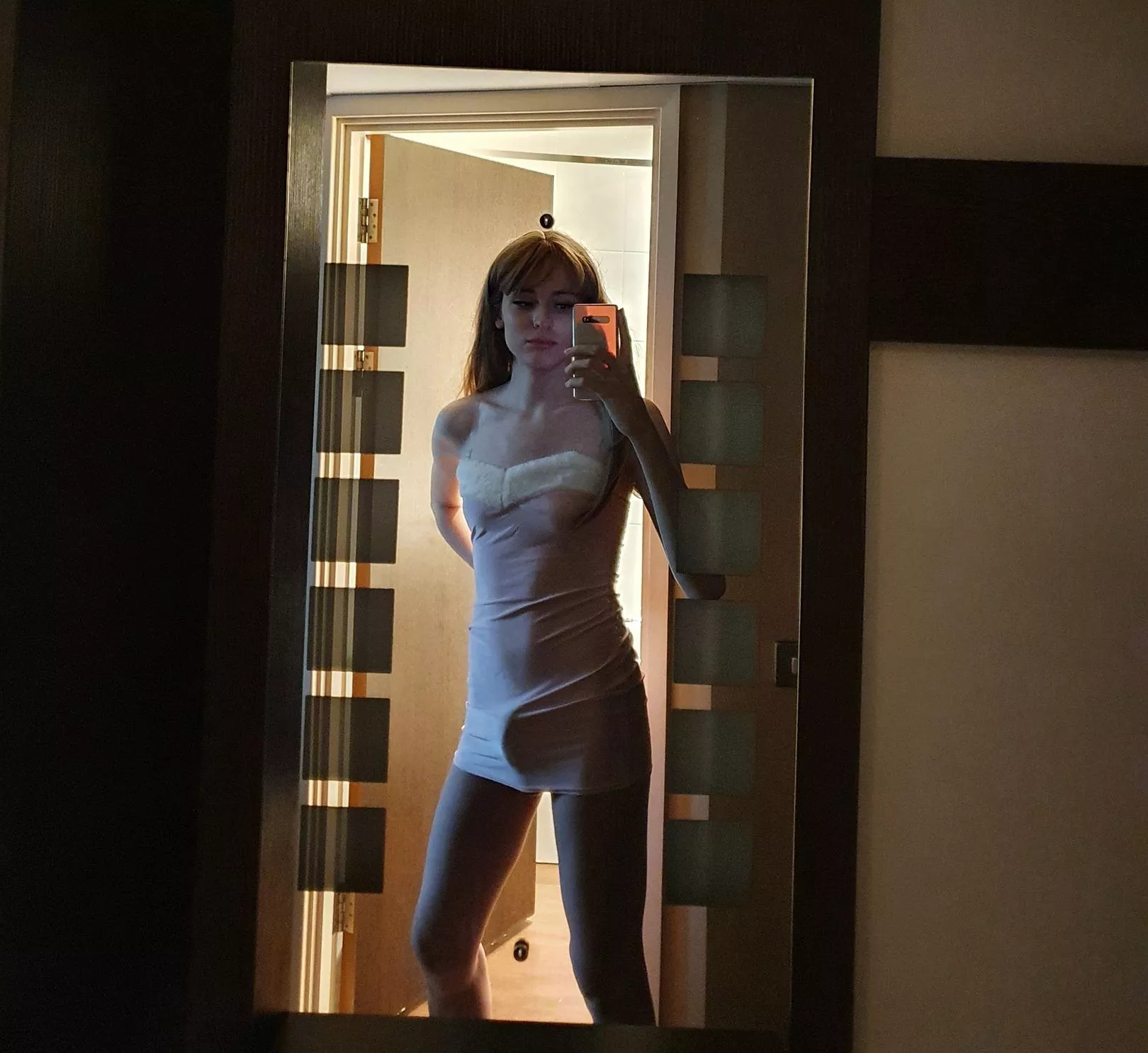 Do you like bulges in tight dresses? posted by Lexxiraus